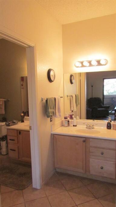Condo With Heated Pool, Hot Tub, Near Walking Paths 글렌데일 외부 사진
