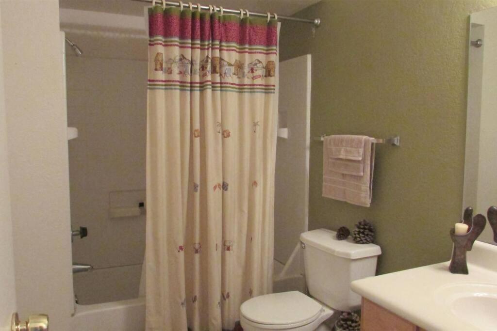 Condo With Heated Pool, Hot Tub, Near Walking Paths 글렌데일 외부 사진